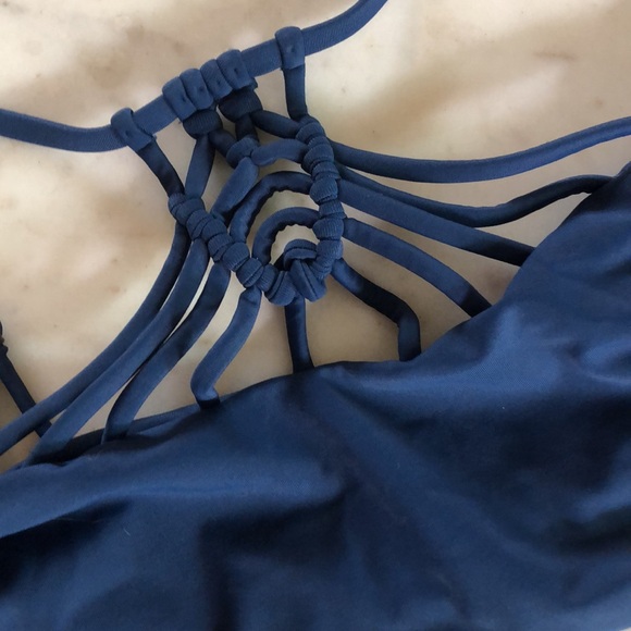 😎 Tori Praver macrame bikini top - Picture 4 of 10